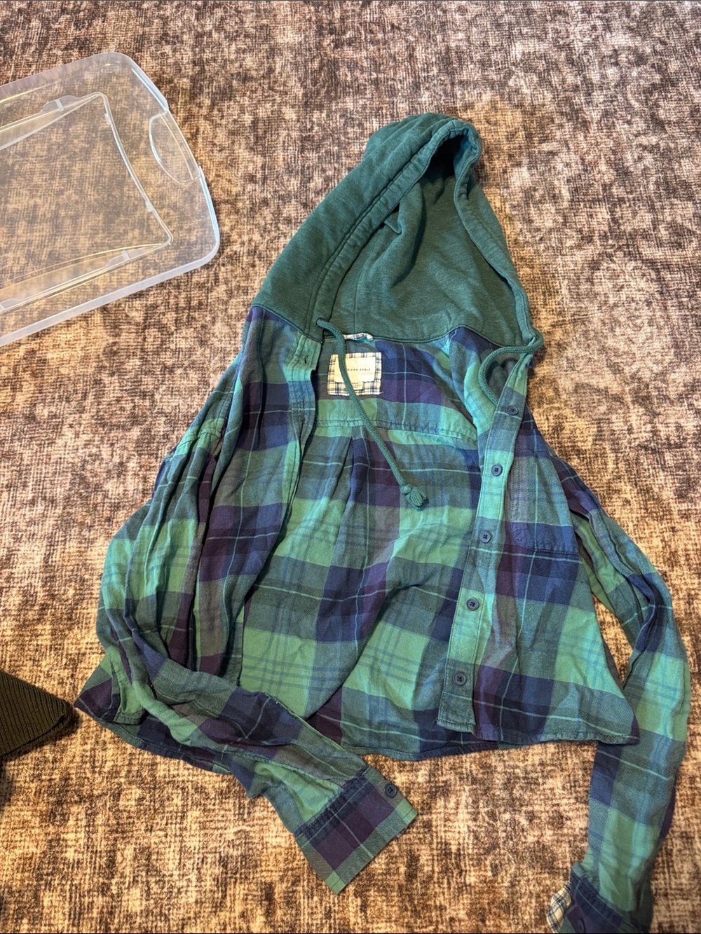 American Eagle Outfitters Green and Navy Plaid Hooded Button-Down Cropped Flanne